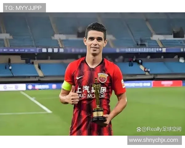 评足球明星颜值之美从球场到生活的多维度解析与比较