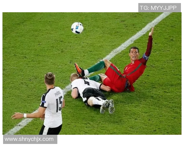 足球明星突发晕倒事件引发关注健康问题与运动员职业生涯的隐患探讨